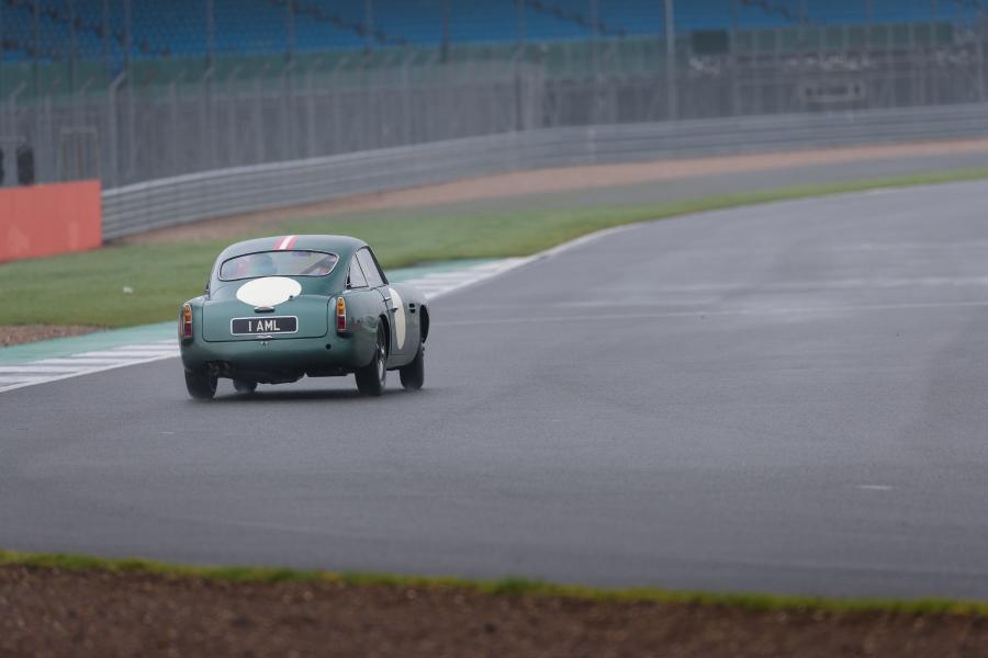  Aston Martin DB4 GT Continuation 2017 года  (UK) (фото 40 из 90)